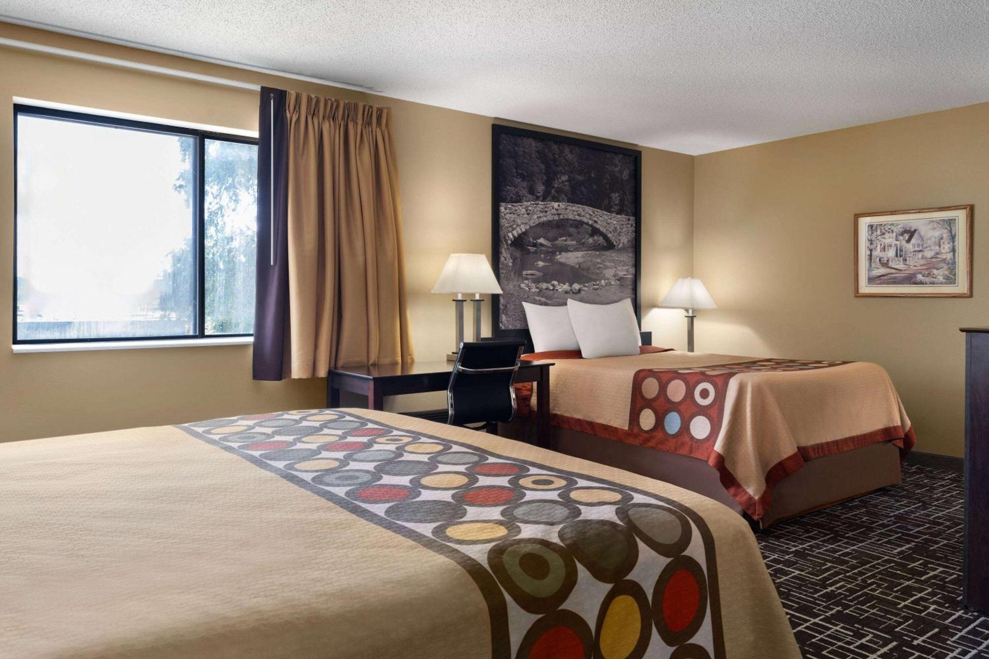 Super 8 By Wyndham Dyersville Exterior photo
